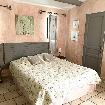 La Garrigue Des Alpilles